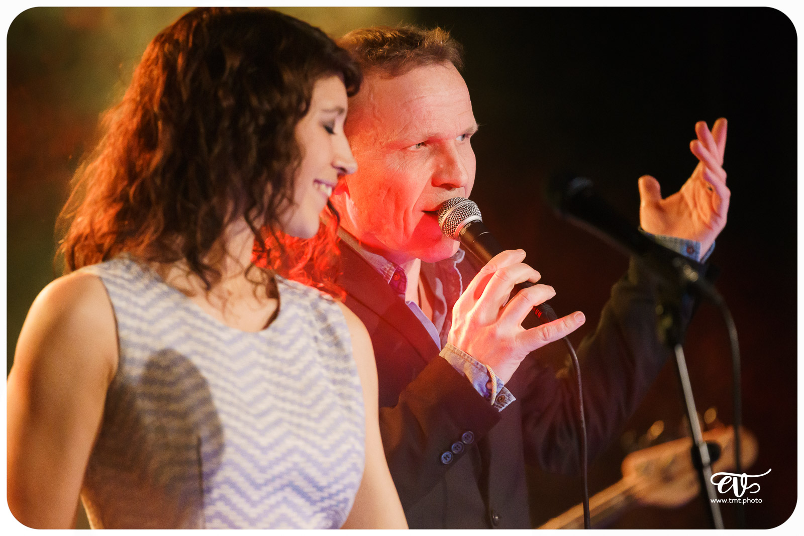 SERGE, ELEGANCE ACOUSTIQUE